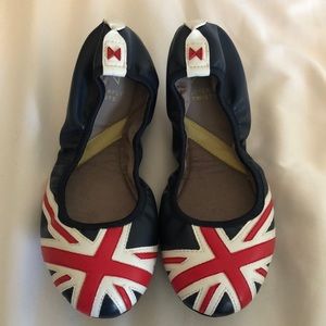 NWOT never worn Union Jack flats. So cute & comfy